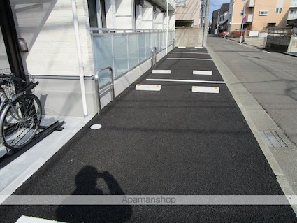 シンセーロ通町[1K/23.18m2]の駐車場