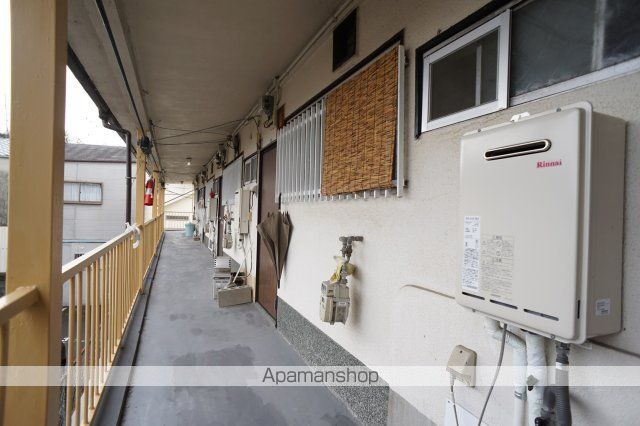 伏見荘の玄関写真