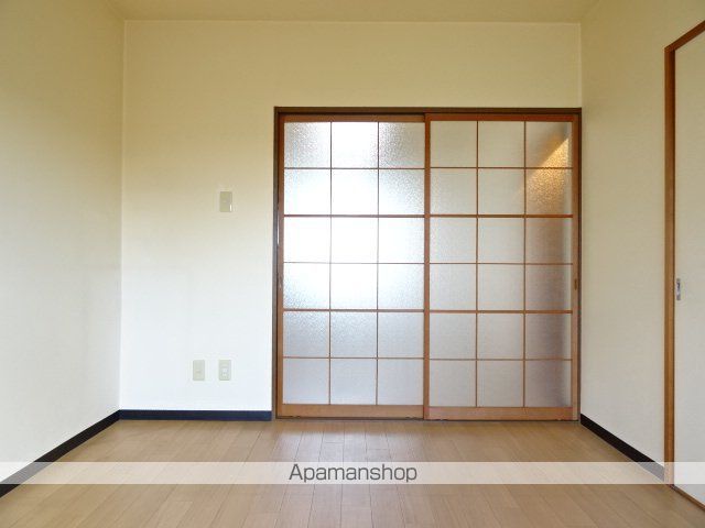 マンションロジュマンIIの内装写真