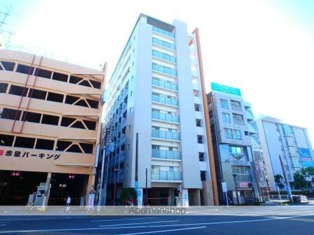 レズィダンスシャルルフロッケ山下町の玄関写真