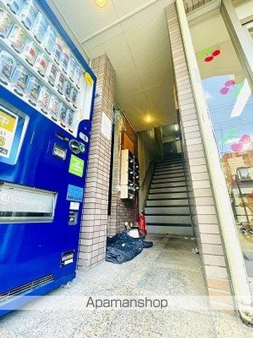 ベローナコートの玄関写真