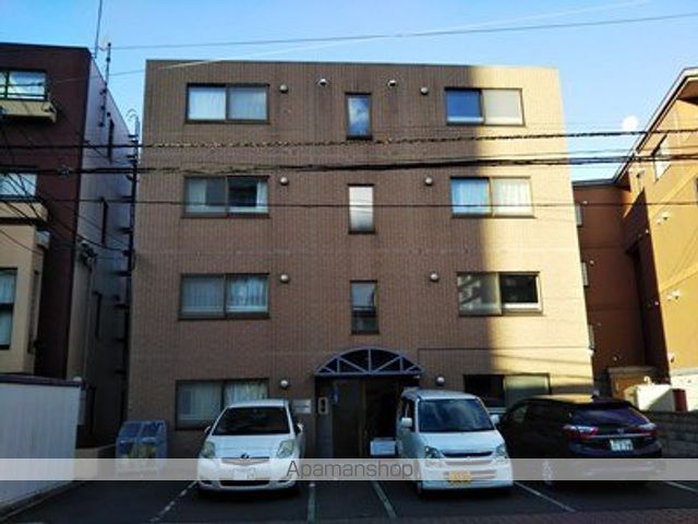 マンション学園前の外観写真