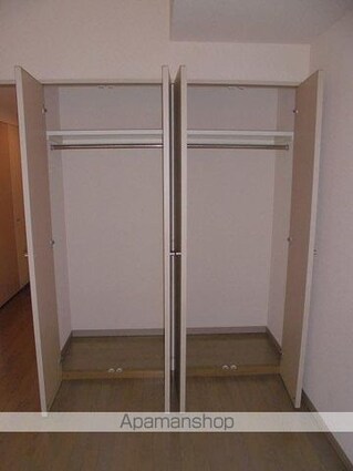 パークフロント西新宿[1R/20.46m2]の収納1