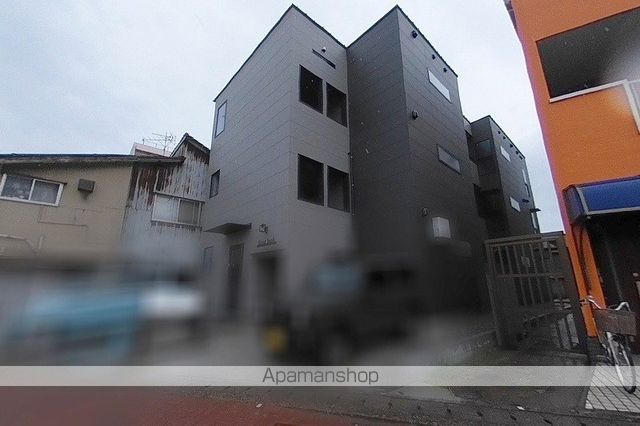 RIVER BANKの玄関写真