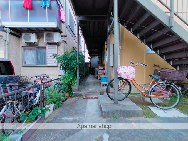 西ハイツの玄関写真