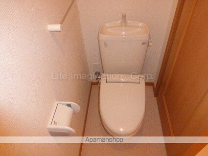 ポート　リジェールⅢ[2LDK/57.02m2]のトイレ