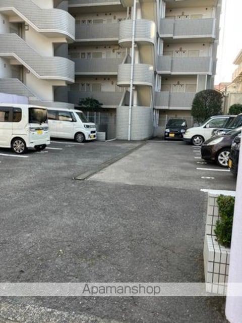 ラ・レジダンス・ド・ミディー[1K/19.6m2]の駐車場1