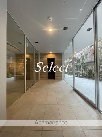 ラクレイス横濱関内の玄関写真