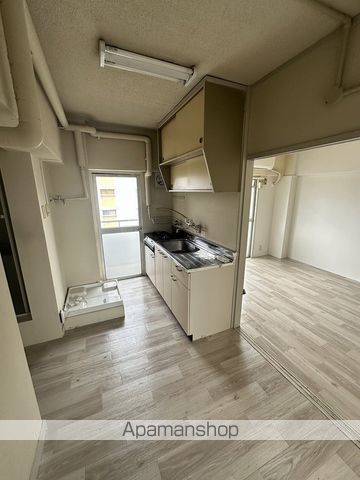 ヴィラナリー川津2号棟の内装写真