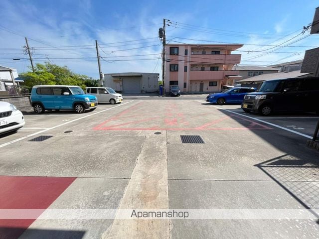 ラフォーレ若慎の外観写真