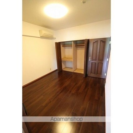 アーバンコート市ヶ谷[2LDK/93.2m2]の収納