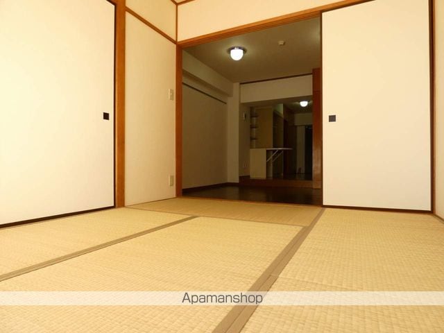 エンブレム元浜の内装写真