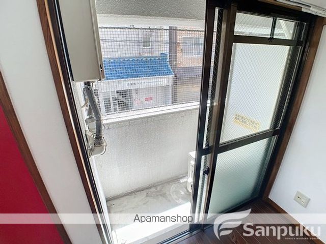 ドゥマンクレールの内装写真