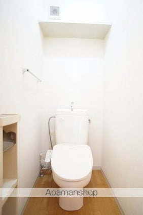 シャンドール[2K/42.25m2]のトイレ