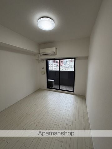 LADOUCEURNISHITEMMAの内装写真