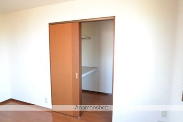 detached 東京都昭島市上川原町３丁目16-11

地図を見る