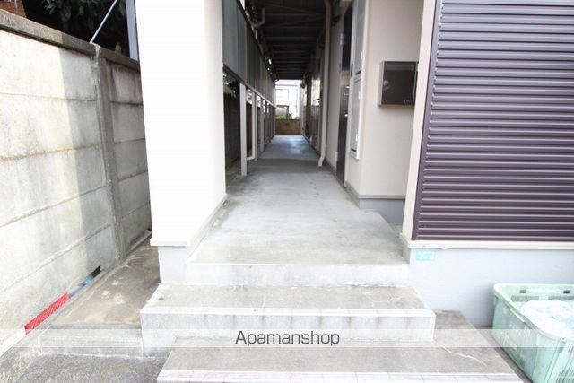 中央本線 立川駅 徒歩8分 2階建 築17年の玄関写真