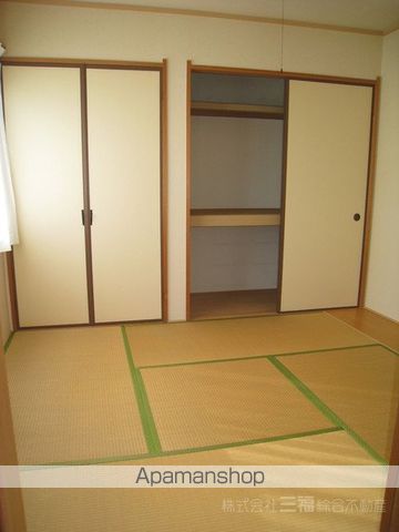 フェニックスコートB棟の内装写真