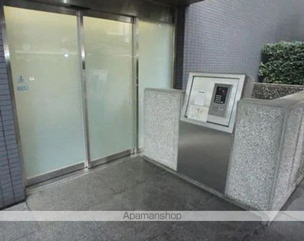 テラス日新の玄関写真