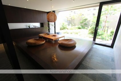 サーパス桜町二丁目　７０５号[3LDK/71.43m2]の共用部1