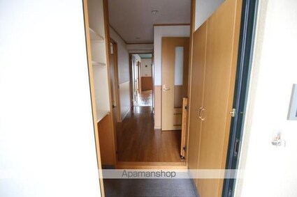 プレジール来住[2LDK/65m2]の玄関