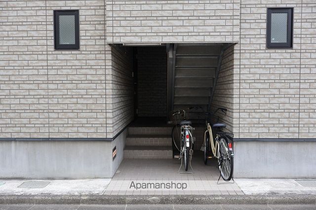 コーポストリームの玄関写真