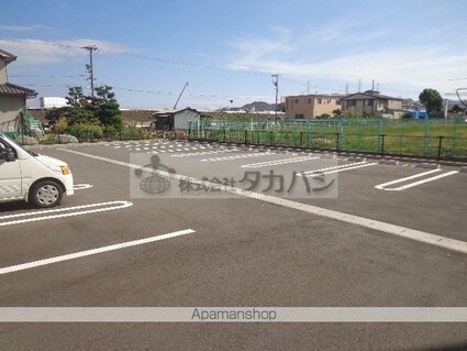 広島県福山市新涯町２丁目[2LDK/66.77m2]の駐車場2