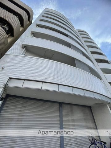 ホワイティナインの外観写真