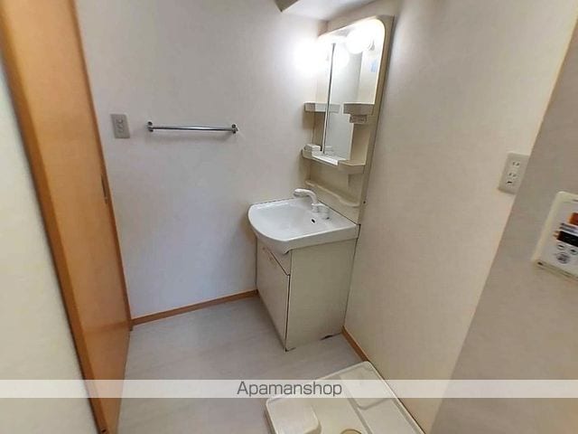 ファミール C棟の内装写真