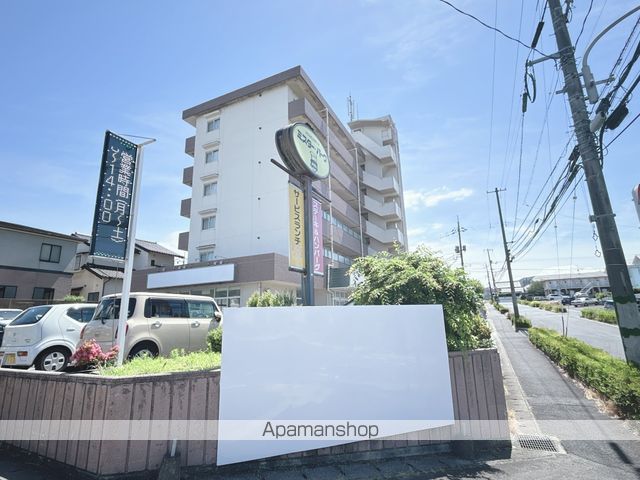 イーストコーポの外観写真