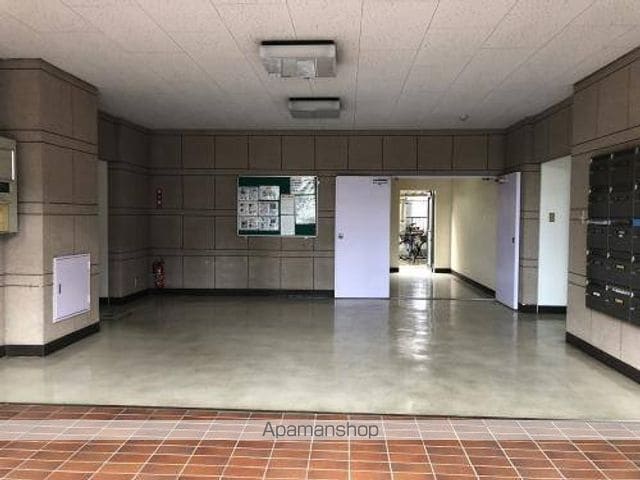 サンアベニュー師岡の玄関写真