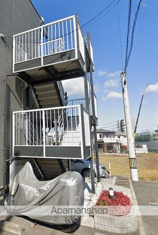 レオパレス辻町IIの玄関写真