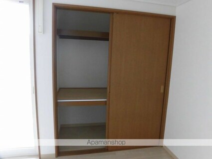 フロイデンハイムⅢ[1K/29.6m2]の収納