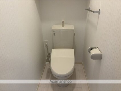 Ｆａｍｉｌｌｅ　Ｍ（ファミーユ　エム）[1LDK/48.9m2]のトイレ