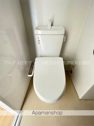 フェリエ西池袋相馬[1K/22m2]のトイレ