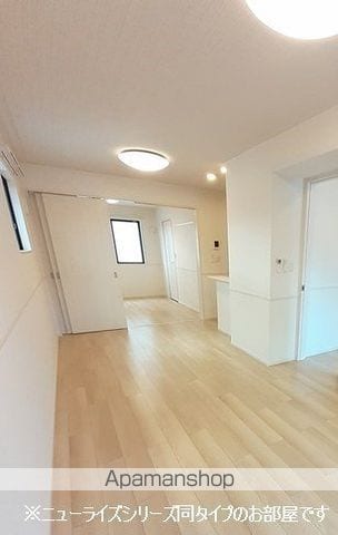 ベニバラード・岩畠の内装写真