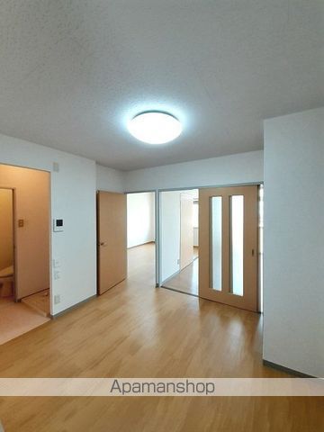 エルディム川西の内装写真