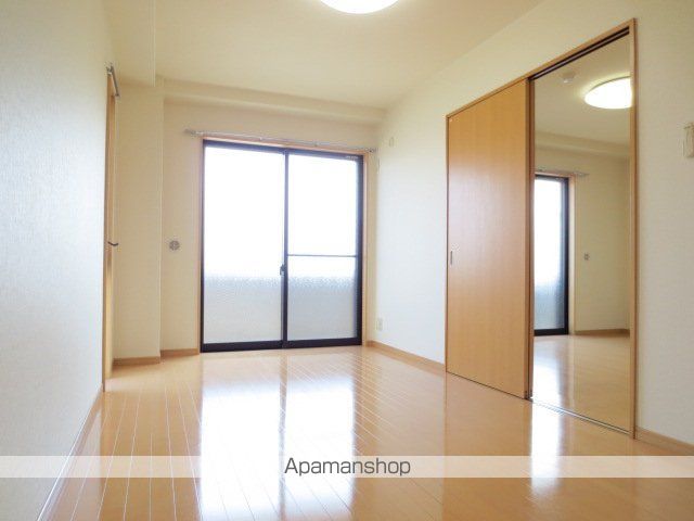 アンプルールフェール ルミエール富木の内装写真