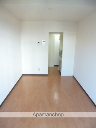 東京都新宿区北新宿２丁目[1R/14.78m2]のリビング・居間