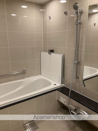 ザ・パークハウス千代田六番町[3LDK/84.37m2]のバス