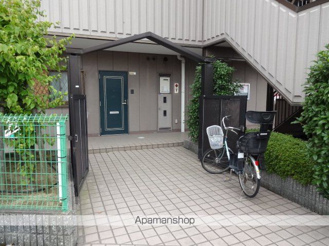 ヴィエント信和の玄関写真