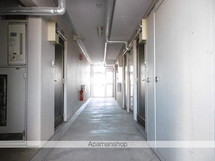 ロイヤルヒルズ銀杏町[1DK/24.9m2]のエントランス