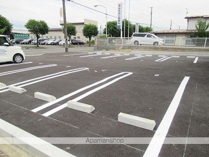 ロジェ　コンフォールⅢ[1LDK/36.08m2]の駐車場