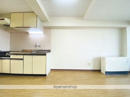 ロイヤルガーデンＡ[1DK/41m2]の内装4