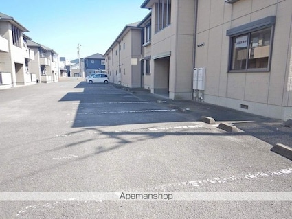 シャーメゾン　ラヴィ　Ｅ棟[3DK/54.07m2]の駐車場2