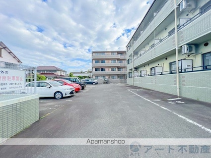 オートヤグリーンビル[1LDK/34.01m2]の駐車場