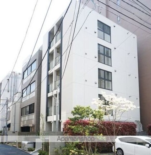ソレーユ四谷三丁目[1R/28.21m2]の外観1