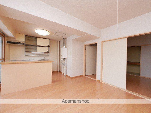 リベルティ大通の内装写真