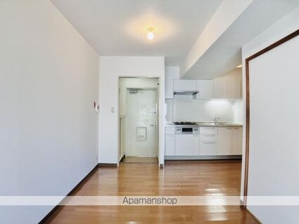 ニューハイツ中落合[1DK/33.38m2]の玄関1