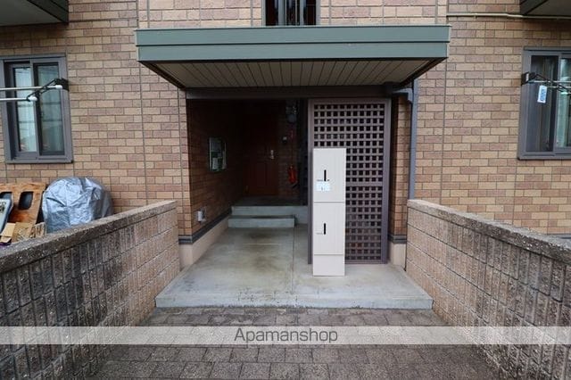 レジデンス・ルネ M棟の玄関写真
